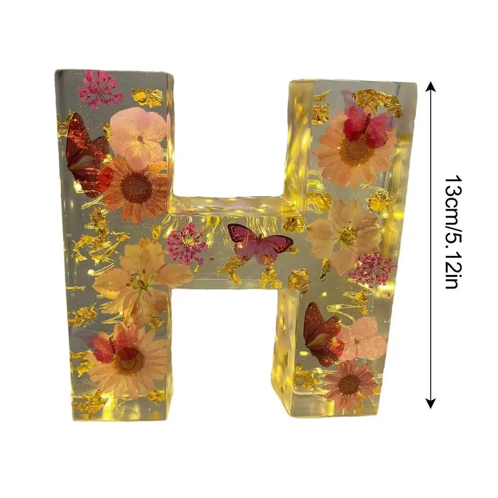 Floral Letter Night Light Alphabet Letter LED Lights Luminous Number Lamp Decorative Resin Lamp with Initial Letter & Dry Flower