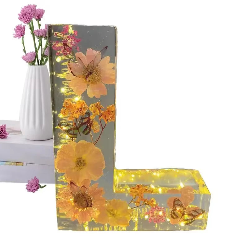 Floral Letter Night Light Alphabet Letter LED Lights Luminous Number Lamp Decorative Resin Lamp with Initial Letter & Dry Flower